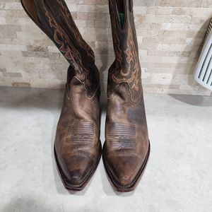 Tony Lama leather cowboy boots size 8
